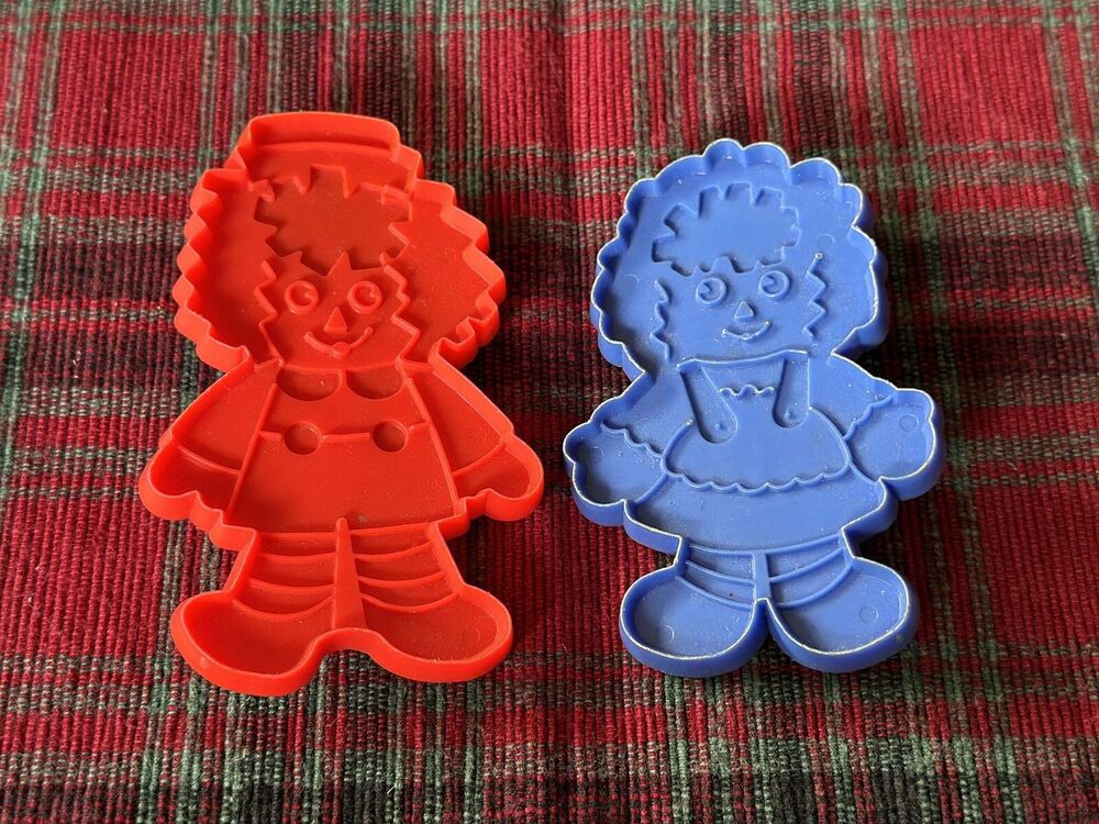 Vintage 1980's Raggedy Ann and Andy Plastic Cookie Cutters Bobbs Merrill